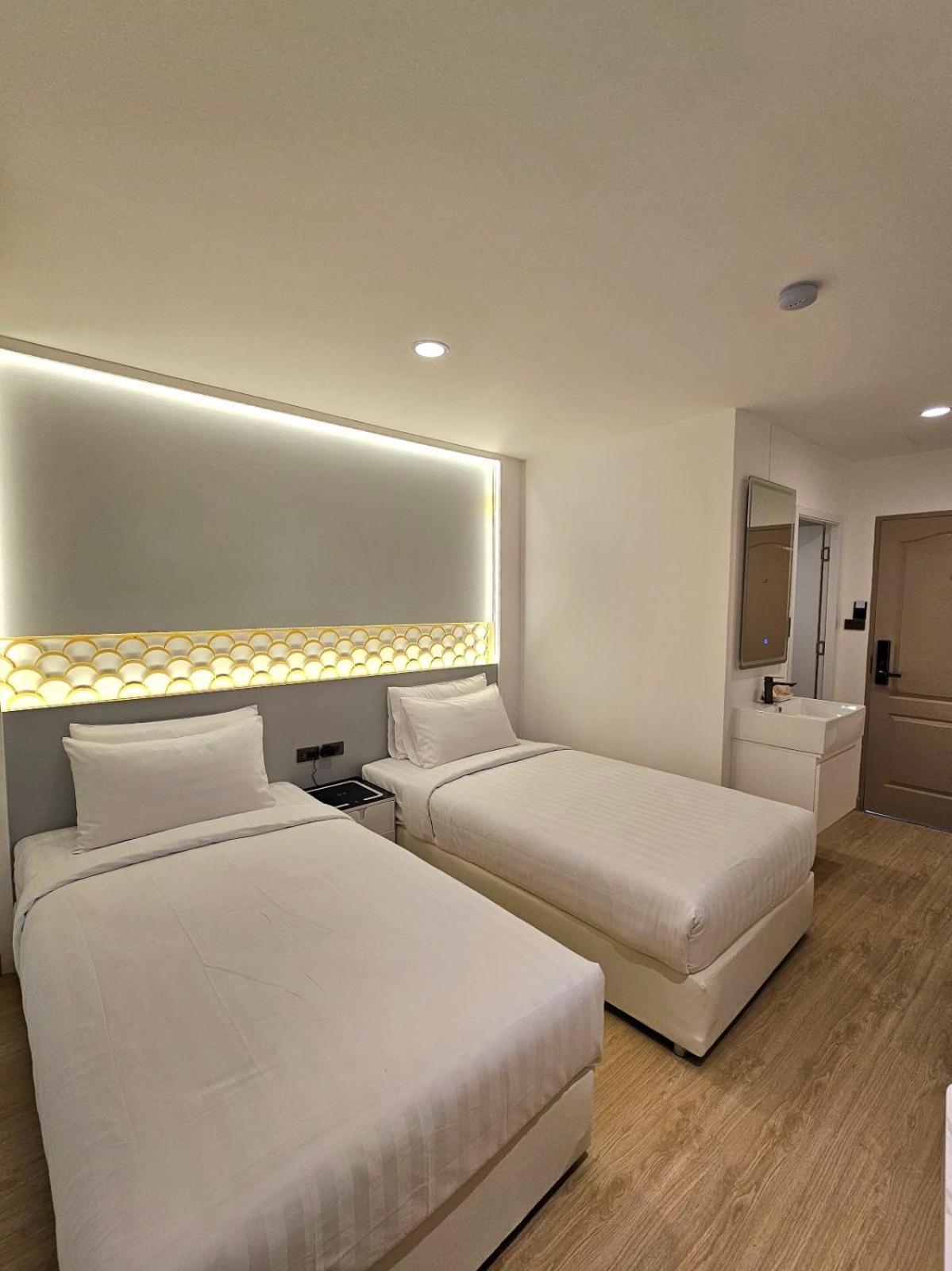 Aparthotel Arawana Express Sukhumvit 22 Bangkok Esterno foto