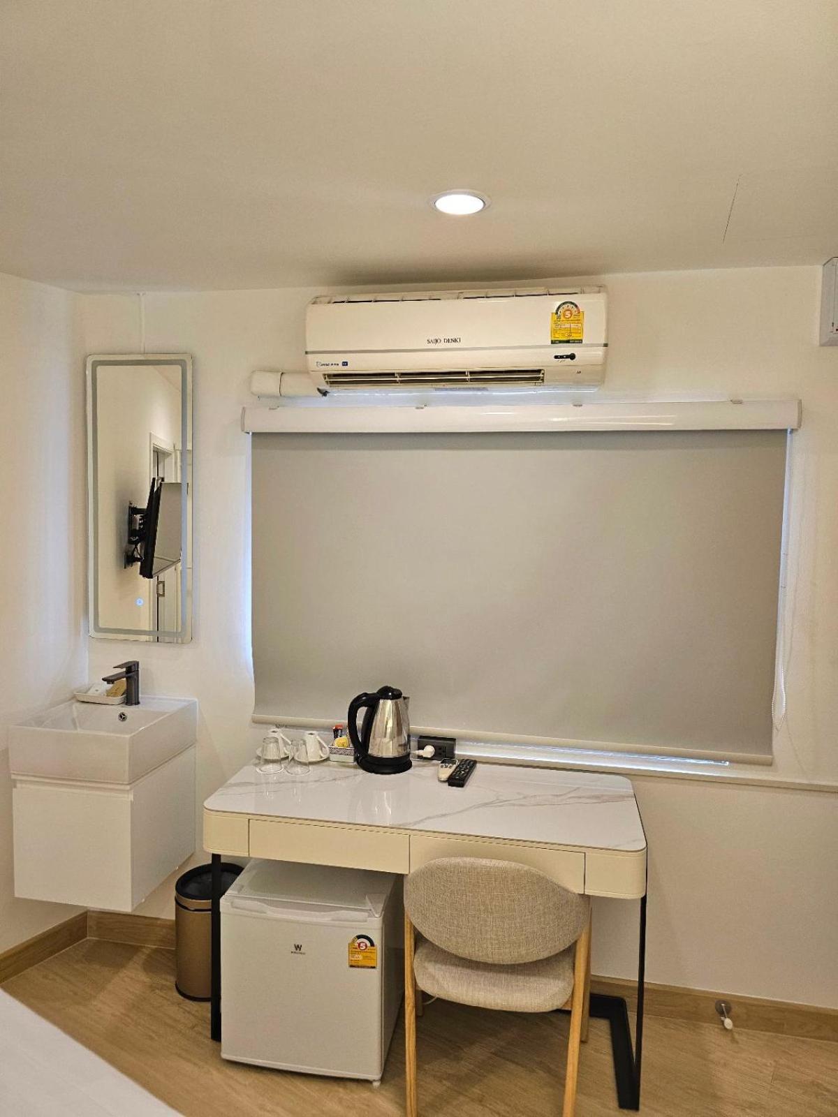 Aparthotel Arawana Express Sukhumvit 22 Bangkok Esterno foto