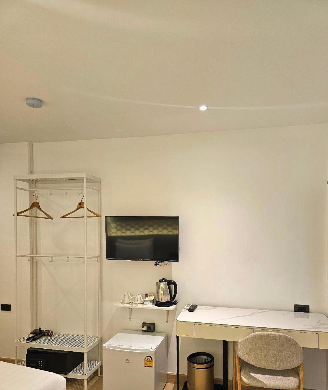 Aparthotel Arawana Express Sukhumvit 22 Bangkok Esterno foto