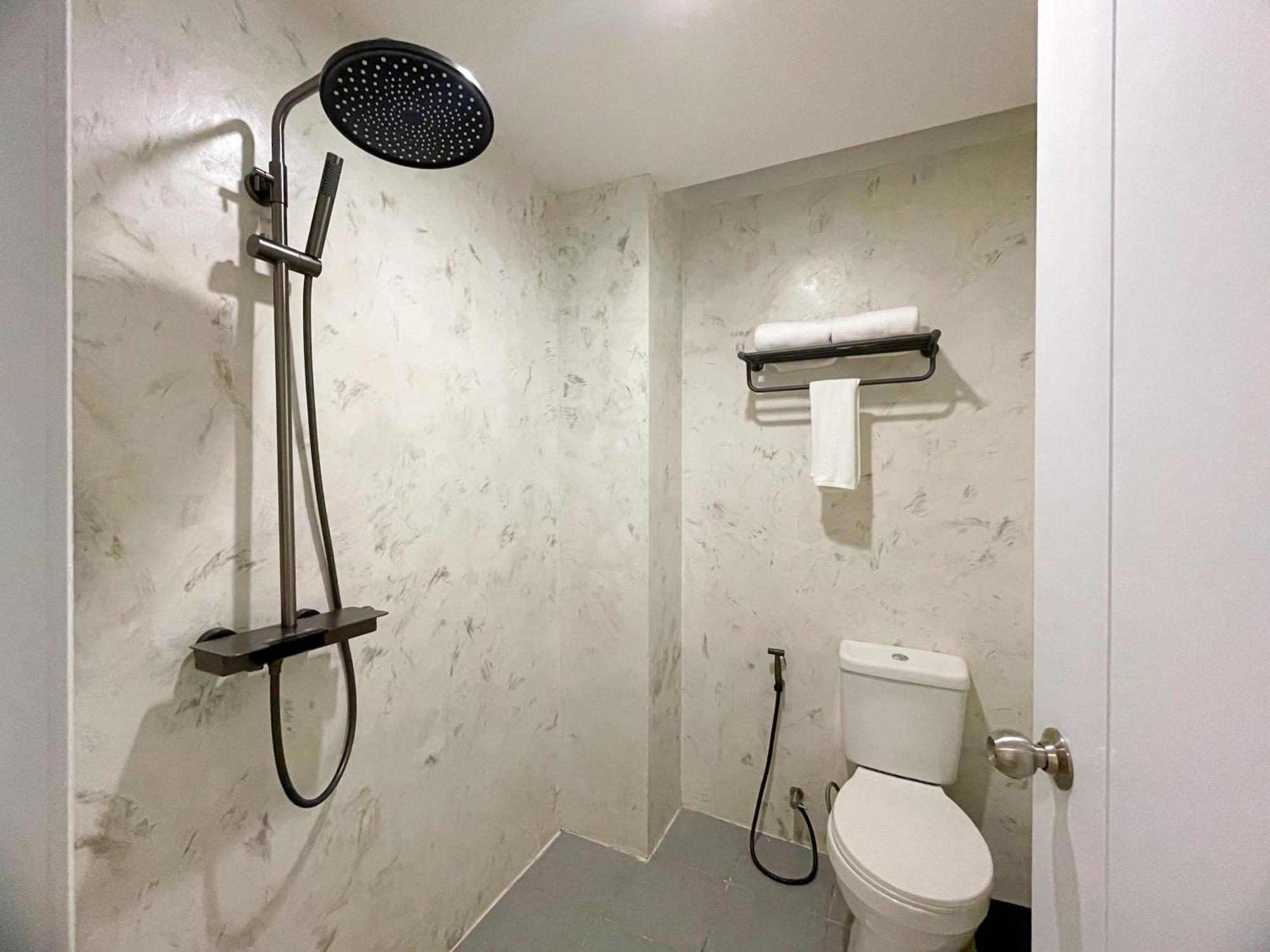 Aparthotel Arawana Express Sukhumvit 22 Bangkok Esterno foto