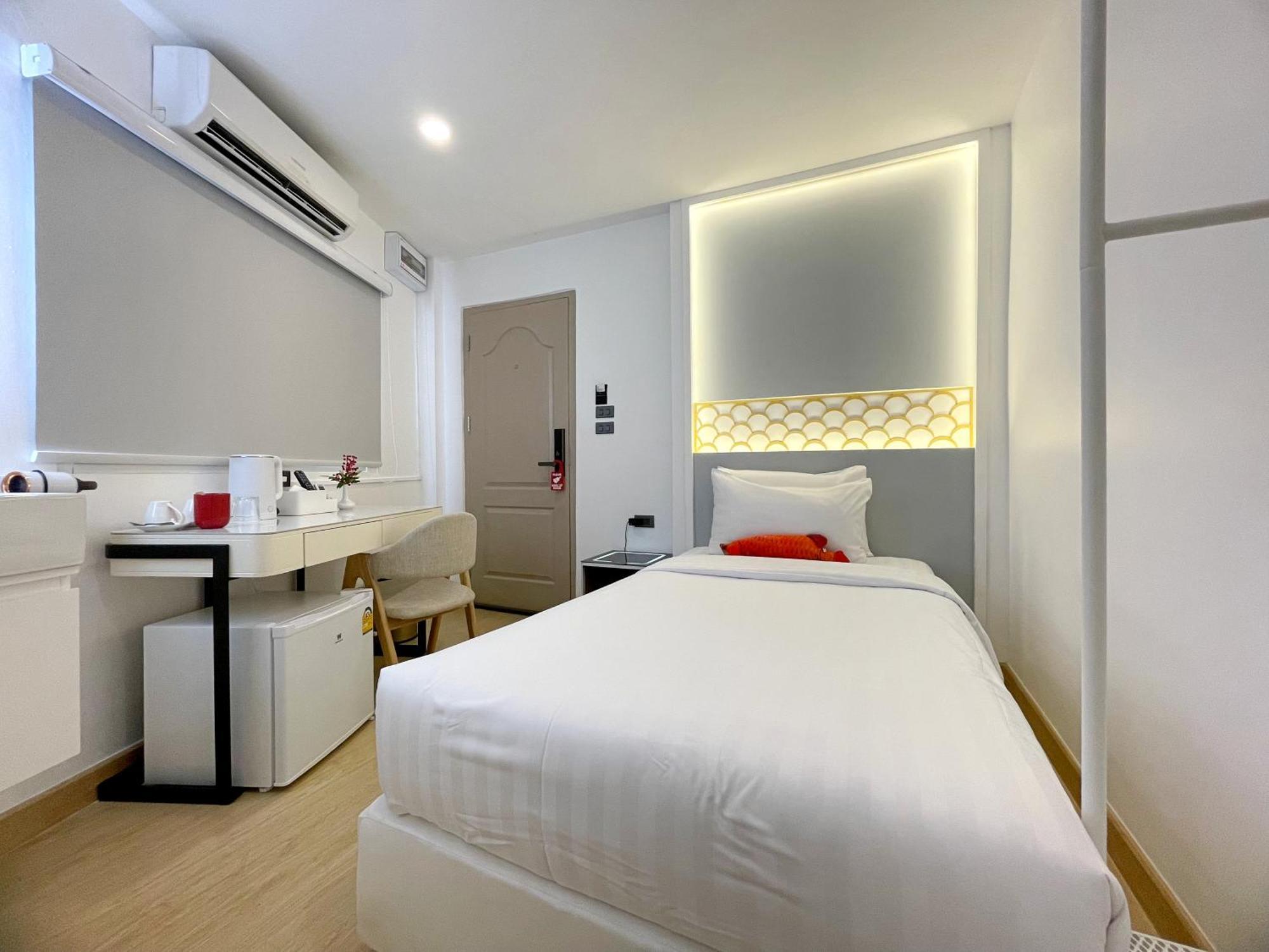 Aparthotel Arawana Express Sukhumvit 22 Bangkok Esterno foto